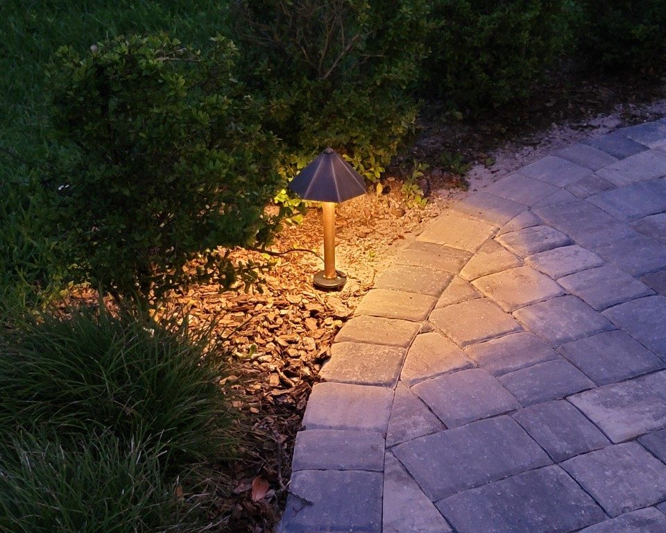 14" Brass Path Light